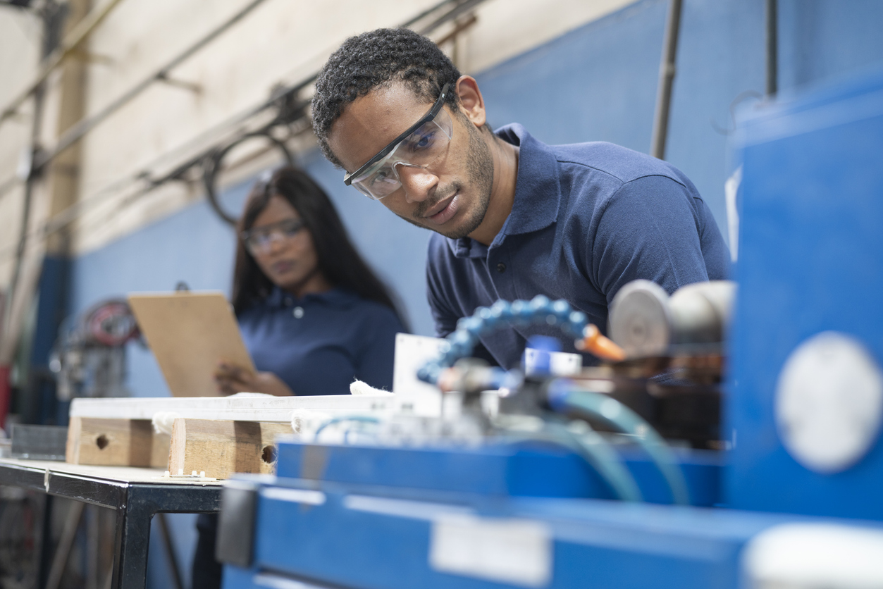 Piece: The growth of a new industry – how temporary employment services support the renewable energy supply chain